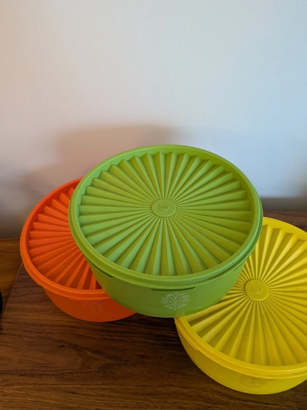 Vintage Tupperware Lidded Nesting Canister Set of 3 Harvest Gold Avocado Green